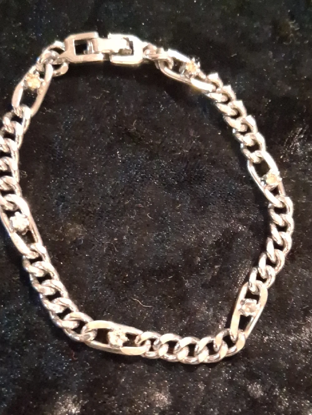Vintage 7.5 Silver Chain With Crystals Flattened Curb Chain. Like New Beautiful